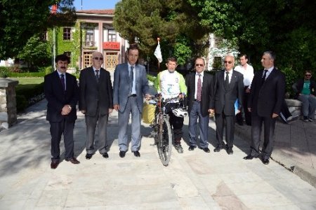 Yeşilay gönüllüsü bisiklet turunda Muğla'ya uğradı