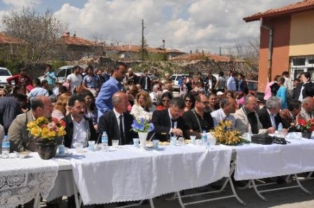 Yeşilburç köyü sakinleri 123 yıldır helva pişirerek kaynaşıyor