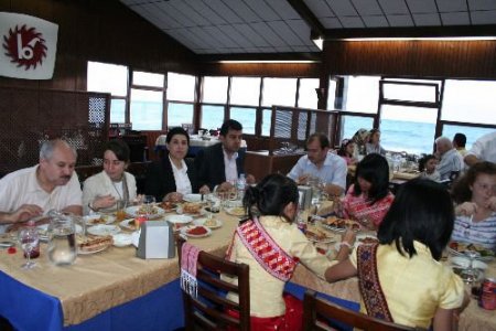 Yeşilköy Belediye Başkanı Görgen, Laos'tan Gelen Öğrencileri Botaş'ta Ağırladı