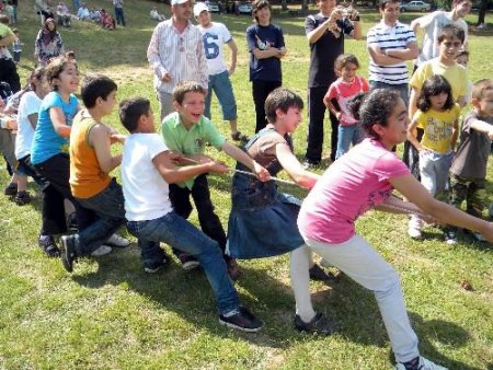 Yetim Çocuklar, Kimse Yok Mu'nun Pikniğinde Eğlendi