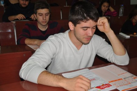 YGS denemesi gerçeğini aratmadı, trafikte uzun kuyruklar oluştu