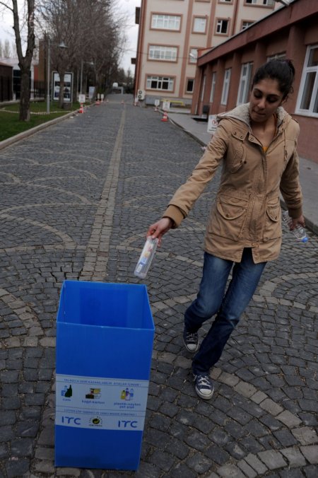 YGS'de kullanılan kalem ve silgiler köy okulları için toplandı