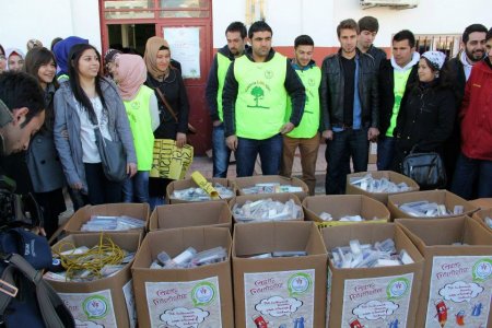 YGS'de kullanılan kalem ve silgileri, ihtiyaç sahibi öğrenilere ulaştıracaklar