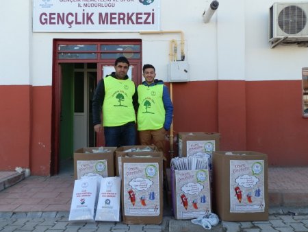 YGS'de kullanılan kalem ve silgileri, ihtiyaç sahibi öğrenilere ulaştıracaklar