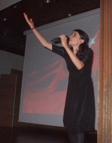 Yibo Öğrencileri, Özlemlerini Şiirle Dile Getirdi