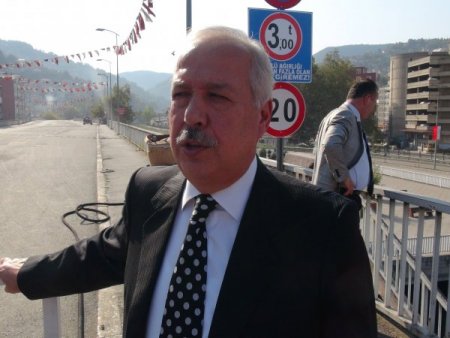 'Yıkılacak' diye kapatılan köprü, yeniden trafiğe açılıyor