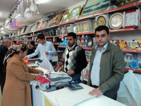 Yılbaşı Alışverişi Esnafın Yüzünü Güldürdü.