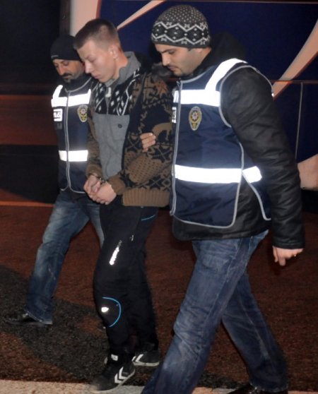 Yılbaşı eğlencesi için getirilen uyuşturucu gişelerde ele geçirildi