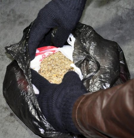 Yılbaşı eğlencesi için getirilen uyuşturucu gişelerde ele geçirildi