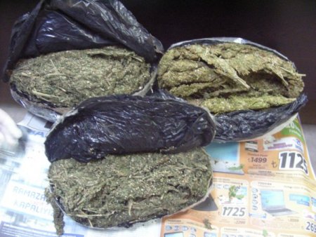 Yılbaşı 'fişek'lerine polis baskını