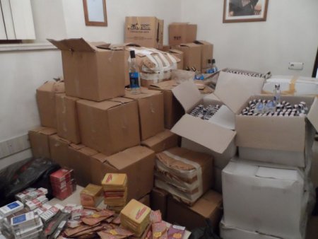 Yılbaşı öncesi milyonluk kaçak içki ve sigara operasyonu