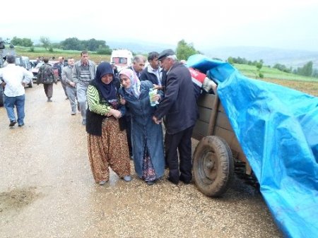 Yıldırım, can aldı
