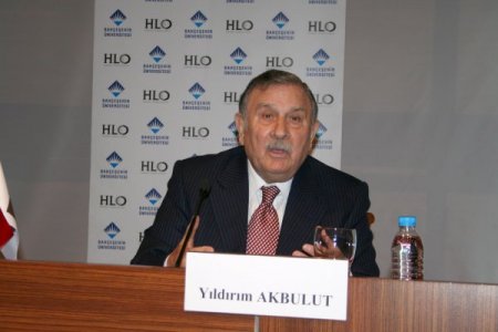 Yıldırım Akbulut: Genelkurmay Başkanı, Başbakan’a Sorumlu Olduğunu Öğrendi