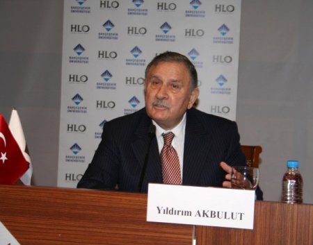 Yıldırım Akbulut: Genelkurmay Başkanı, Başbakan’a Sorumlu Olduğunu Öğrendi