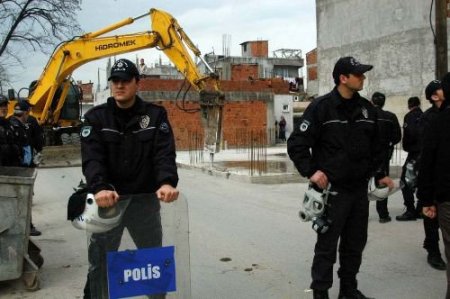Yıldırım Belediyesi Kaçak İnşaatları Yıktı