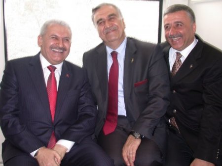 Yıldırım: İzmir'in Kayıp Yıllarını Telafi Edecek Projeleri Gerçekleştireceğiz