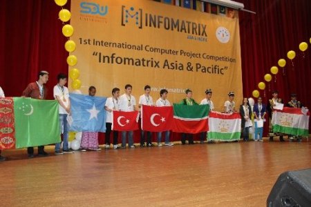 Yıldırım Koleji dünya dereceleriyle döndü