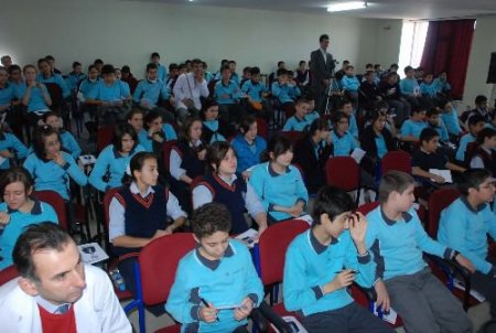 Yıldırım Koleji Öğrencileri, Başkan Posbıyık'ı En Demokrat Kişi Seçti