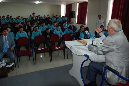 Yıldırım Koleji Öğrencileri, Başkan Posbıyık'ı En Demokrat Kişi Seçti