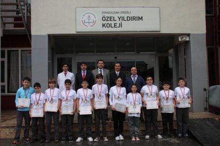 Yıldırım Koleji Tanzanya'daki proje olimpiyatından madalyalarla döndü