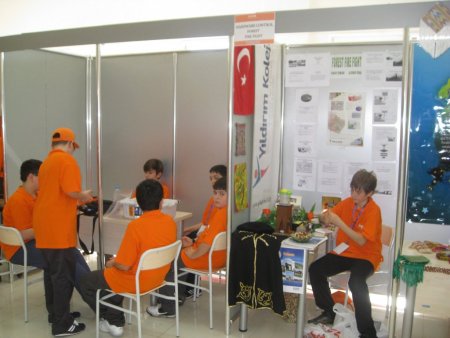 Yıldırım Koleji Tanzanya'daki proje olimpiyatından madalyalarla döndü