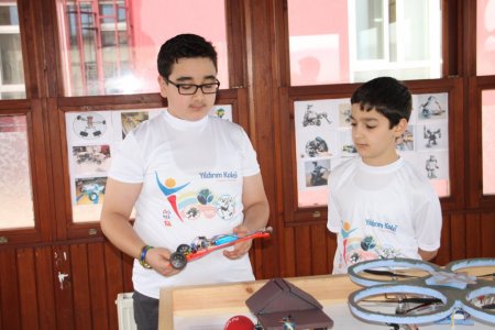 Yıldırım Koleji Tanzanya'daki proje olimpiyatından madalyalarla döndü