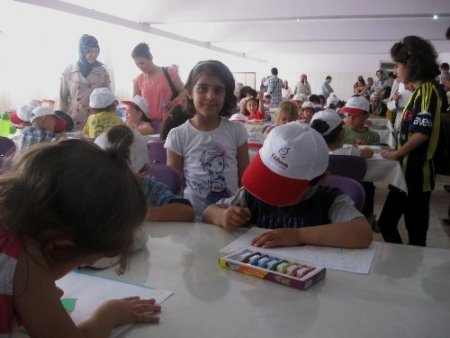 Yıldırım Kolej’inde boyama şenliği