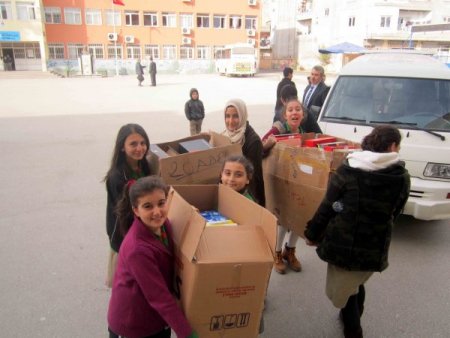 Yıldırımhan'dan kardeş okula ayakkabı yardımı