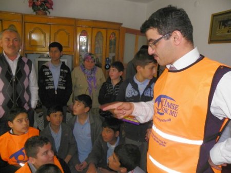 Yıldırımhanlı Öğrenciler, Kimse Yok Mu İle İşbirliği Yaptı, İhtiyaç Sahiplerine El Uzatıyor