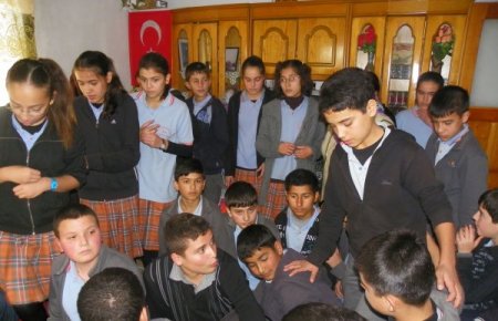 Yıldırımhanlı Öğrenciler, Kimse Yok Mu İle İşbirliği Yaptı, İhtiyaç Sahiplerine El Uzatıyor
