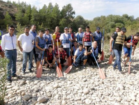 Yıldırımhanlı öğrenciler rafting heyecanını babalarıyla yaşadı