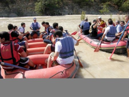Yıldırımhanlı öğrenciler rafting heyecanını babalarıyla yaşadı