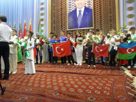 Yıldırımlı öğrenciler, Bilgisayar Proje Olimpiyatı'ndan yedi madalya ile döndü