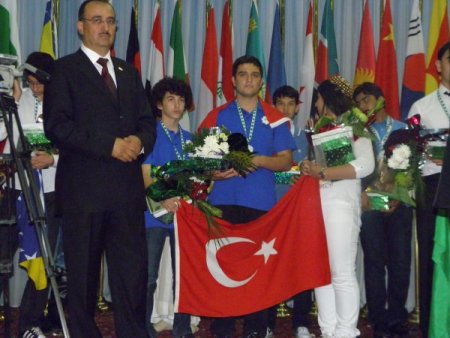 Yıldırımlı öğrenciler, Bilgisayar Proje Olimpiyatı'ndan yedi madalya ile döndü