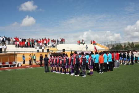 Yıldız Erkekler Futbol Türkiye Şampiyonası Sivas'ta Başladı
