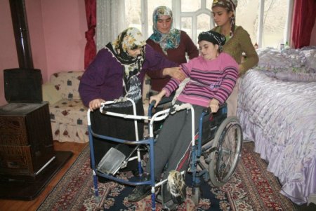 Yıllar Sonra Ayağa Kalkan Kıza Devlet Sahip Çıkıyor