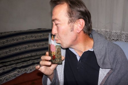 Yıllardır görmediği kızını internette buldu