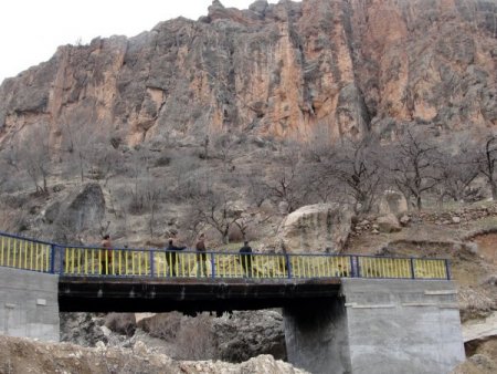 Yıllardır Hasret Kaldıkları Köprüye Kavuştular