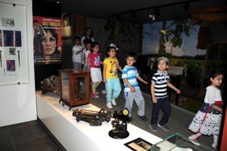 Yılmaz: Gelinlikten kaskete kadar geçmişe ışık tutacak eşyaları bize getirin