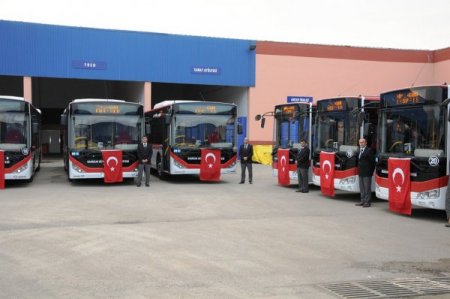 Yılmaz'dan dolmuşçulara: Gelin birleşin bu otobüsleri size devredelim