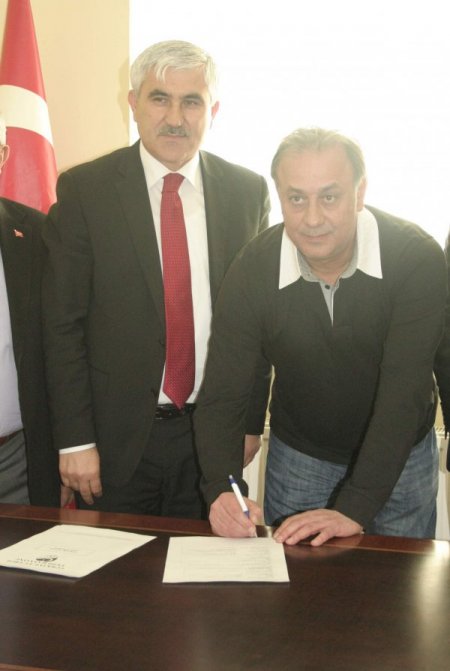 Yimpaş Yozgatspor’da teknik direktörlüğe Şenol Kaba getirildi