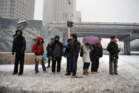 Yoğun Kar Yağışı Çin'in Kuzeyinde Hayatı Felç Etti