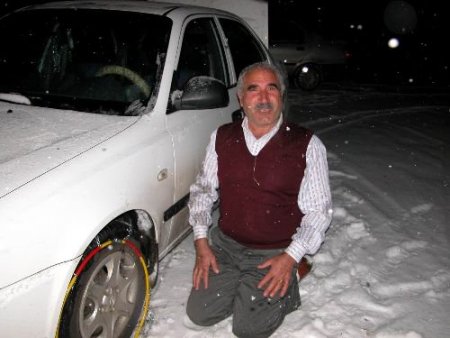 Yoğun Kar Yağışı Kazalara Neden Oldu
