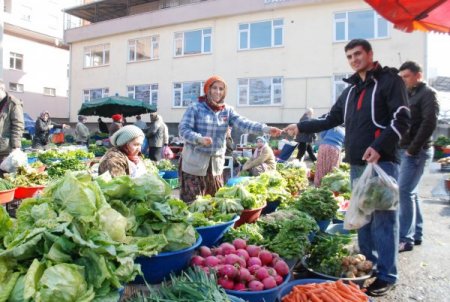 Yoğun Kar Yağışı Sebze Fiyatlarını Yükseltti