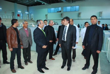 Yök Başkanı Çetinsaya, Yyü Öğrencileriyle Yemek Yedi