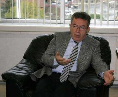 Yök Başkanı Özcan, Trabzonlu İşadamlarına Seslendi: Vakıf Üniversitesinde Israr Etmek Yerine Ktü'ye Yardımcı Olun