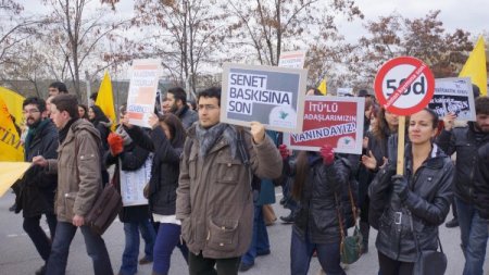 YÖK önünde eylem yapan asistanlar, işlerini geri istedi