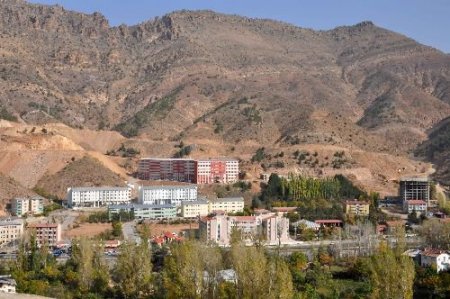 Yök'ten Gümüşhane Üniversitesi'nde İlahiyat Fakültesi Kurulmasına Onay
