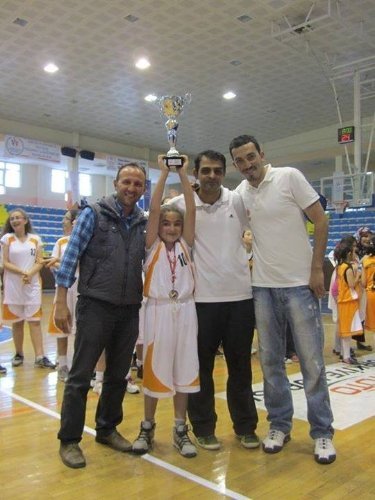 Yol Spor’un ‘küçük kızları’ basketbolda Erzurum şampiyonu oldu