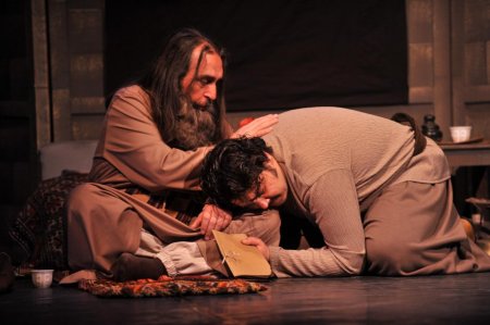 ‘Yol Ter Gül’ oyunu seyircilerle buluşmaya devam ediyor